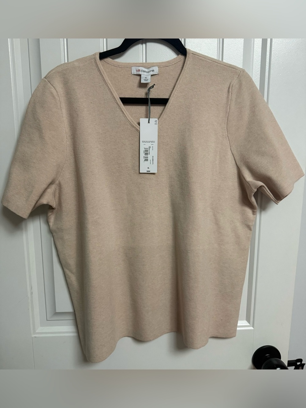 NWT Liz Claiborne Short Sleeve V-Neck Top - Light Beige Blush